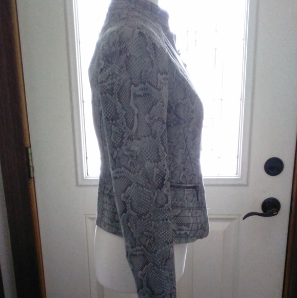 WHBM Gorgeous Python printed Moto Jacket - Picture 2 of 9